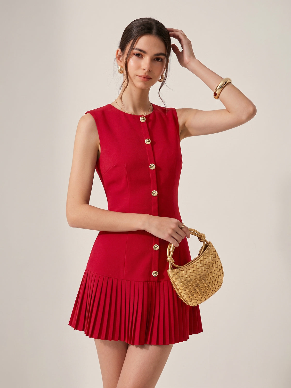 Metal Detail Sleeveless Slim Fit Pleated Mini Dress