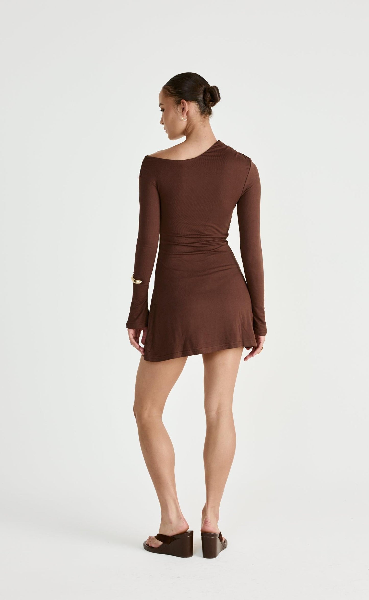 Ozias Long Sleeve Mini Dress (Chocolate)